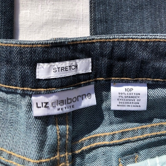 NWT Liz Claiborne Slim Leg Jeans 10P - Picture 2 of 4